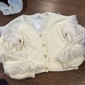 Sadie & Safe cream fringe cropped medium sweater cardigan